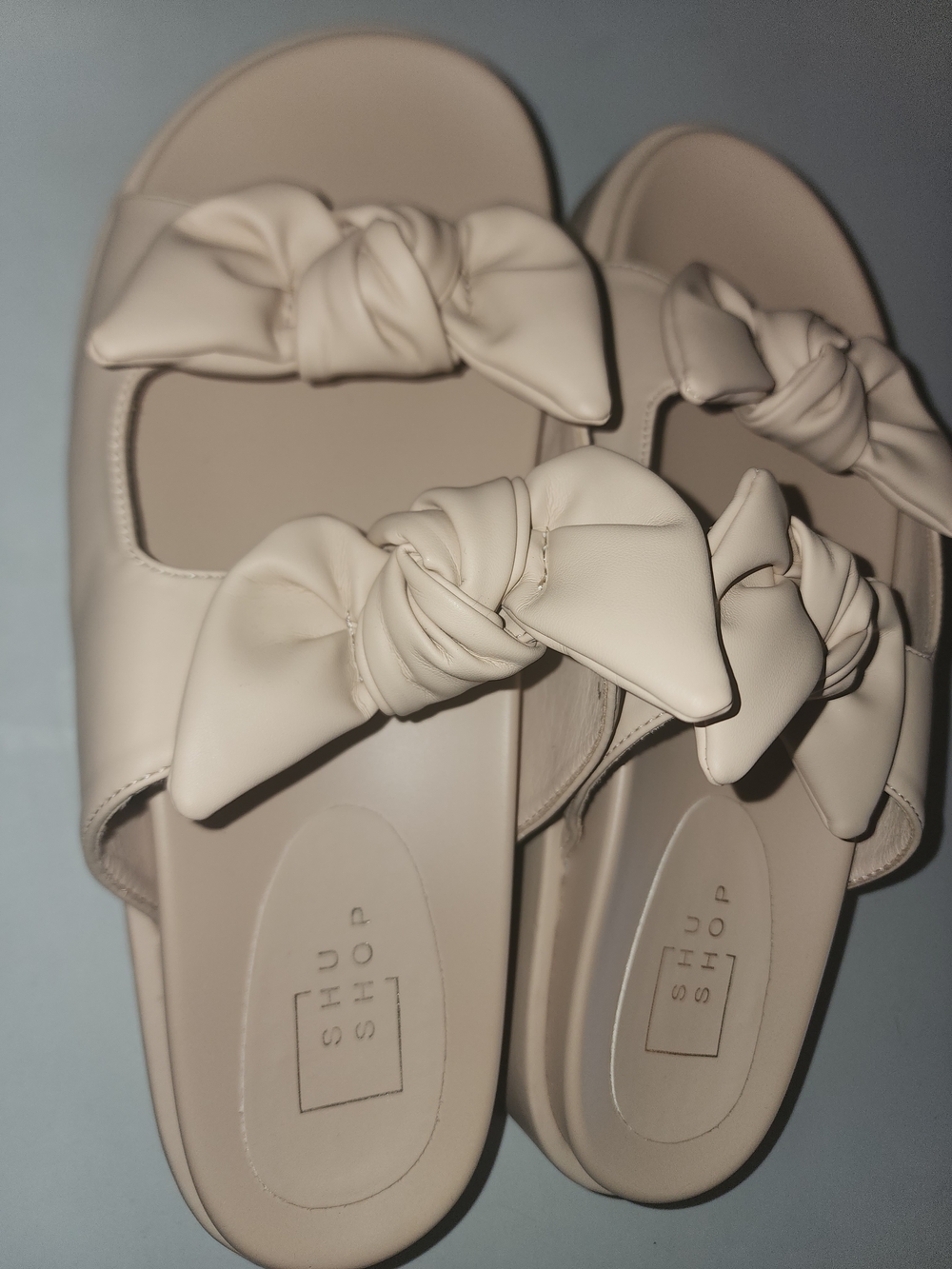 ShuShop Women's Bow Slide Sandals in Cream